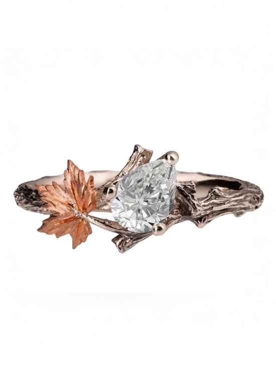 Amy Bee Jewelry Jewelry - Silver Plated Nature Inspired Leaf Ring. New.
